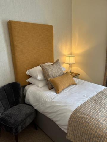 The Masons Arms 3* Bridgend (Wales)